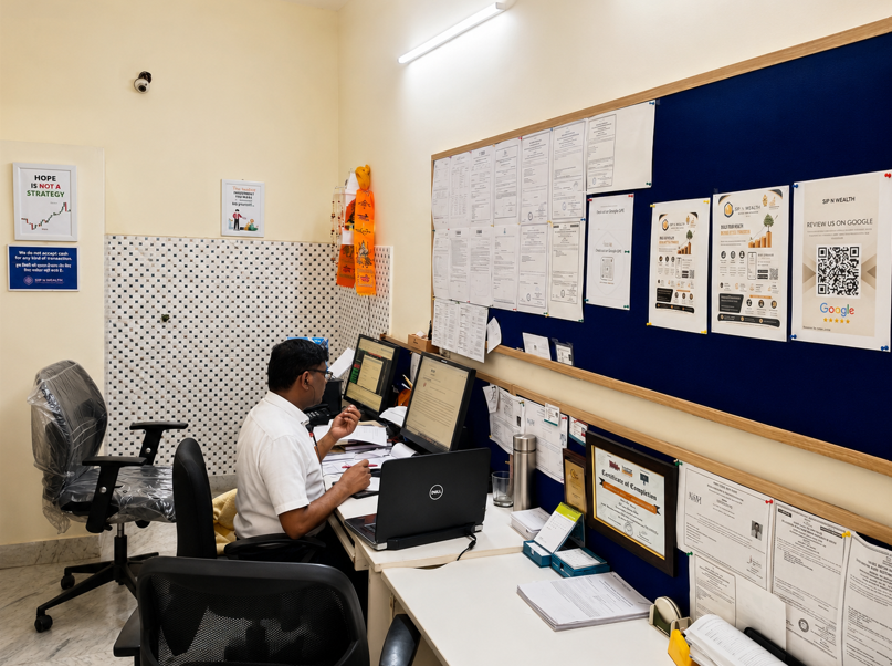 SIP N WEALTH advisor working at the office in New Delhi